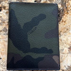 Coach camouflage passport holder